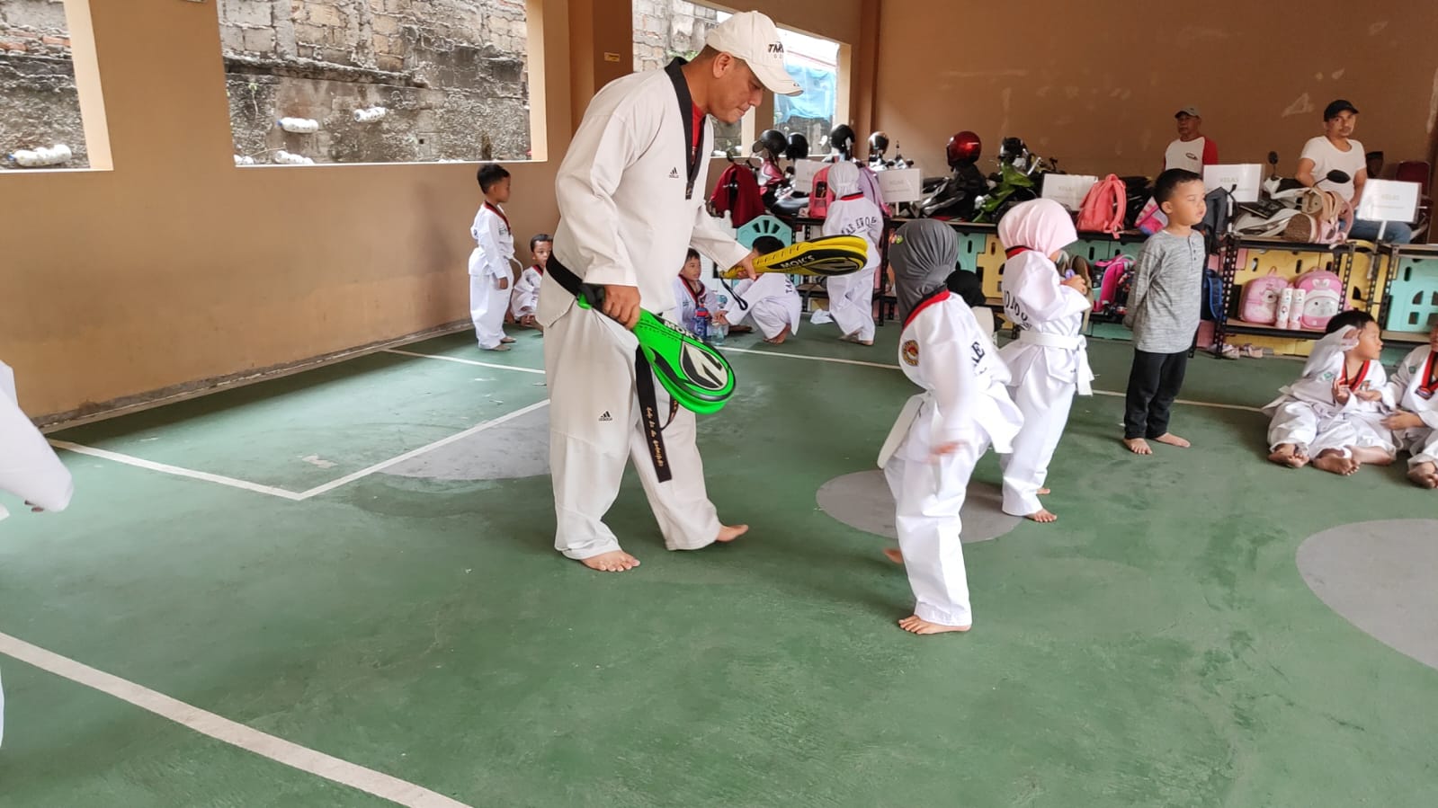 Latihan taekwondo Al Khoriyah Islamic School
